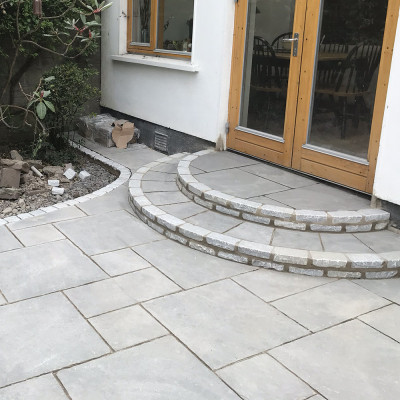 Kota Grey Limestone Paving Hand-Cut, Calibrated 60x60x2.2cm