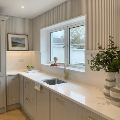 18mm Slat Wall Panel White 290x17cm