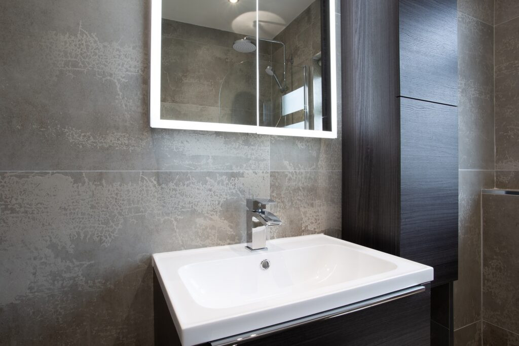Benefits of Bathroom Mirrors