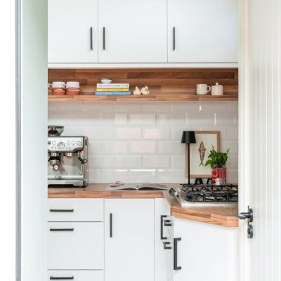 Mini Metro White Bevelled Gloss Tile 15x7.5cm