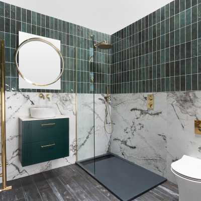 Metro Nolita Verde Gloss Porcelain Wall Tile 20x6.5cm