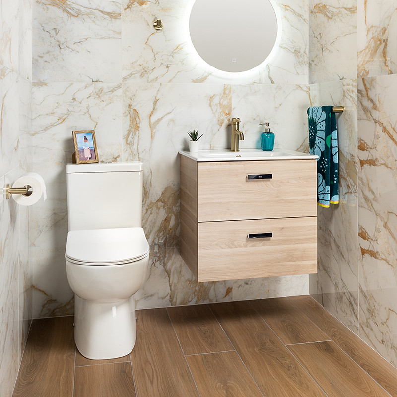 Wood Effect Tiles in bathroom create a great space
