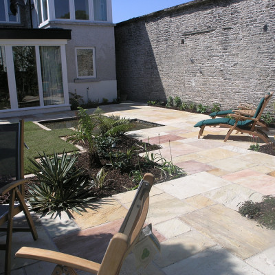 Mint Sandstone Paving Hand-Cut Calibrated 60x30x2.2cm