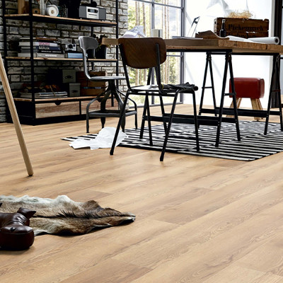Laminate Flooring - 10mm Mammut Plus 4V AC5 Mountain Oak Nature 185x24cm