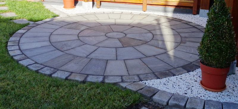 How a 67-Year-Old Built a Dream Patio with a Sandstone Circle