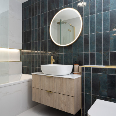 Metro Alma Verde Gloss Porcelain Wall Tile 30x10cm