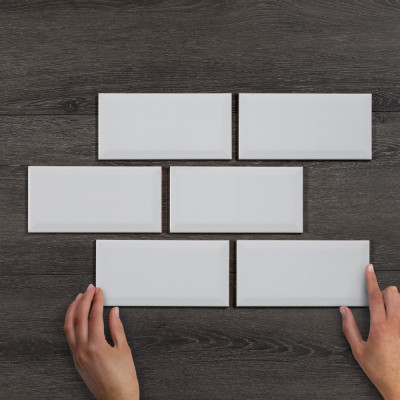 Metro White Bevelled Ceramic Gloss Tile 20x10cm
