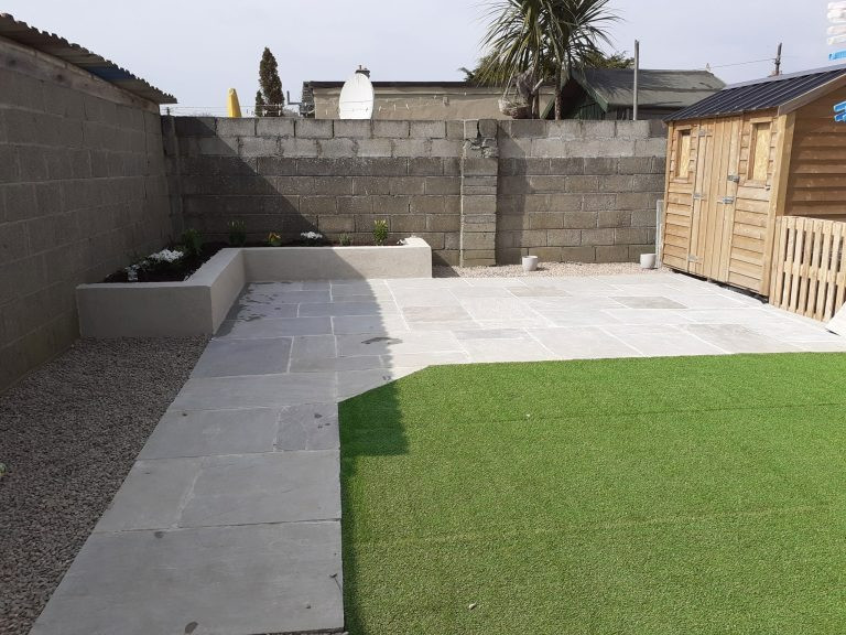 Kota Green Limestone Paving Slab installed in Dublin. Browse ideas and design of paving slabs