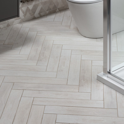 Yosemite Wood-Effect Blanco Placket Matt Porcelain Tile 44x8cm