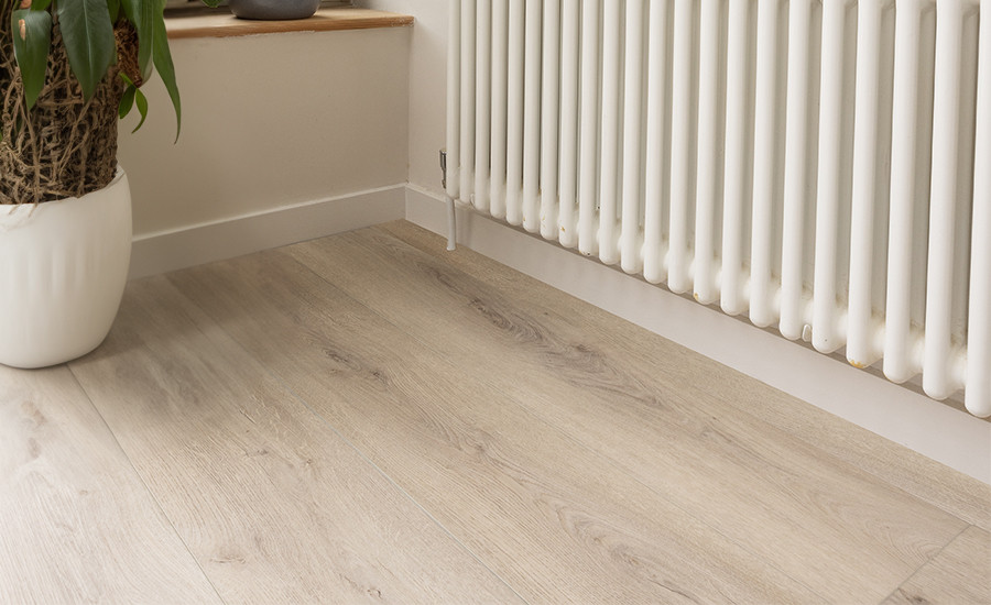 Vinyl or Laminate Flooring: A Comparison Guide