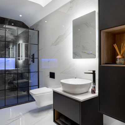 Statuario Light Marble-Effect Gloss Porcelain Tile 120x60cm