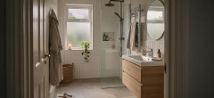 Best tile size for a small bathroom: floor and wall guide