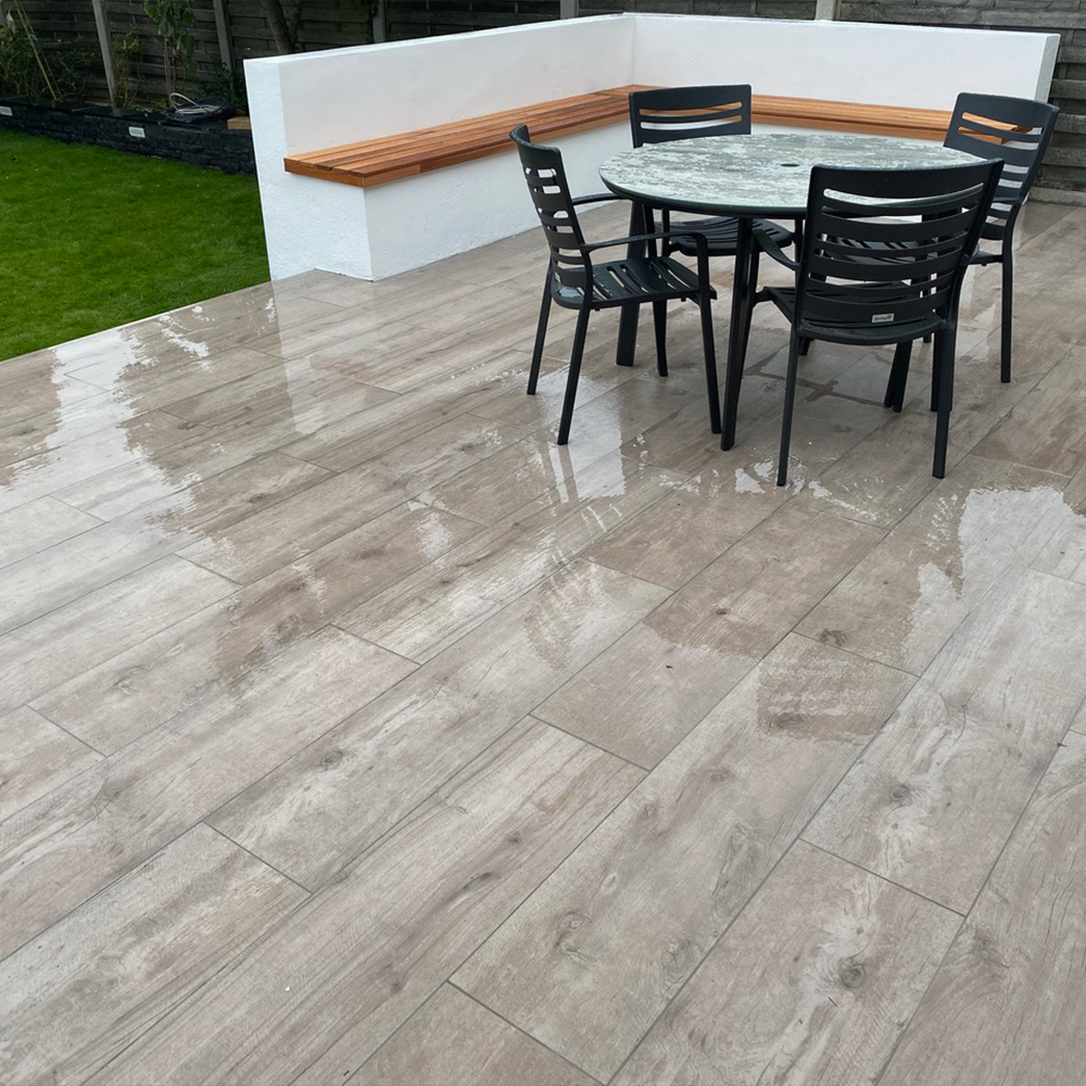 Can wood effect paving slabs be used outside? Yes, wood-look porcelain tiles can be used outside.